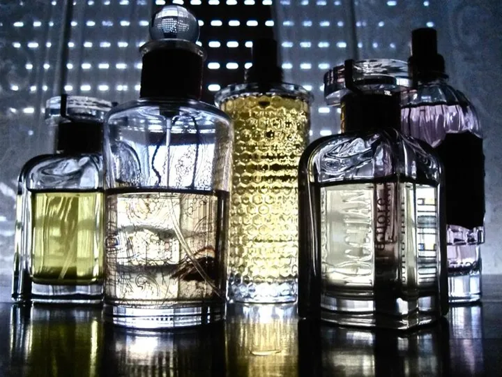 نمایندگی عطر لوزی در ایران